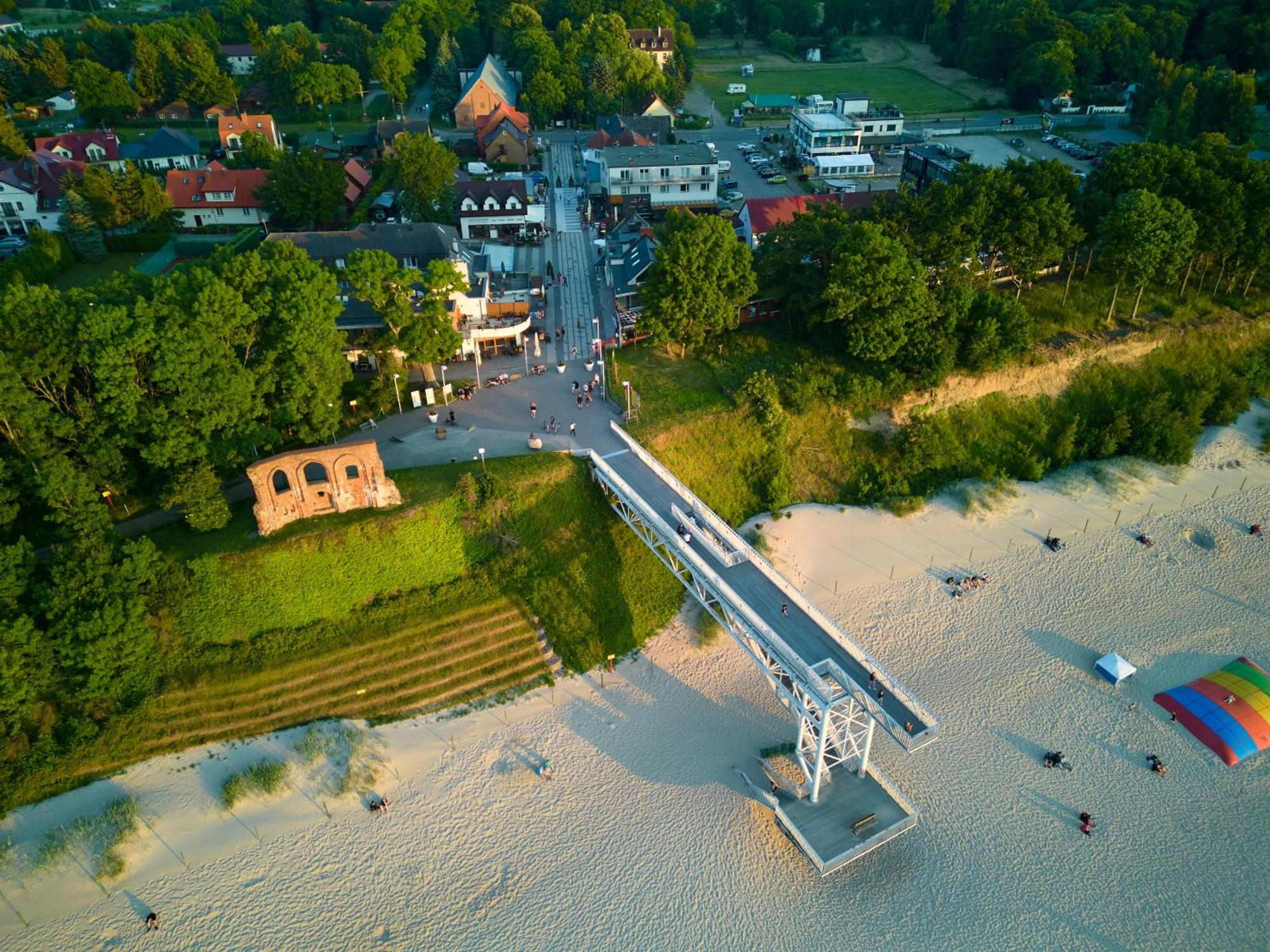 Aparthouse Cliff By Orka 150 M Beach And Sea 트르제삭츠 외부 사진